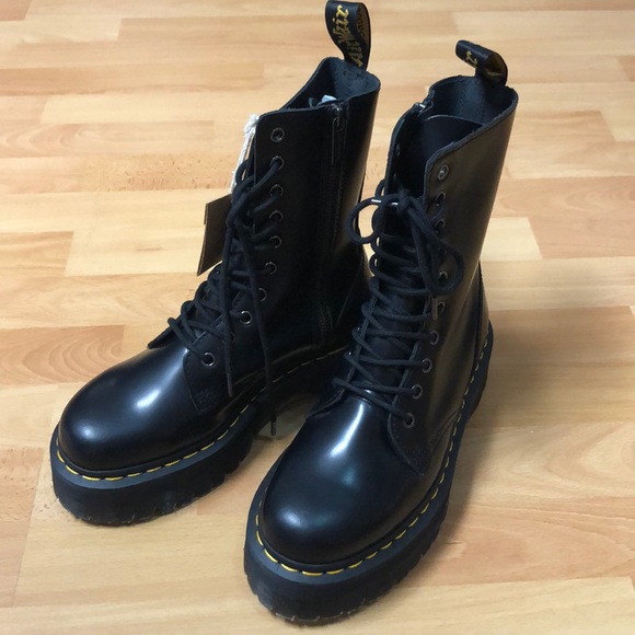 SOLD Dr. Martens Jadon Smooth Leather Platform - Picture 3 of 5